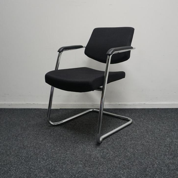 16x Vergaderstoelen | Zwart | Chroom | Stapelbaar, Huis en Inrichting, Stoelen, Gebruikt, Vijf, Zes of meer stoelen, Metaal, Stof