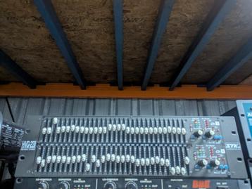 ✅Equalizers 5 stuks peavey master audio Ashly  beschikbaar voor biedingen