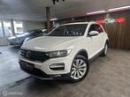 Volkswagen T-Roc 1.5 TSI Sport / 150 PK / PANO/ ACC/ VIRTUAL, 4 cilinders, 150 pk, Wit, Bedrijf