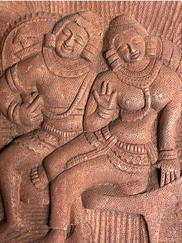 de geliefden, Houtsnijwerk uit Sri Lanka beschikbaar voor biedingen