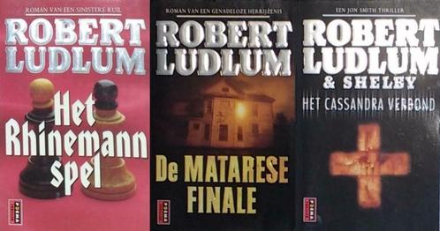 Robert Ludlum: 3 boeken, Boeken, Thrillers, Zo goed als nieuw, Ophalen