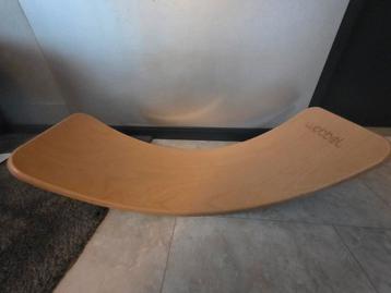 Wobbel Balance Board - Houten balansbord beschikbaar voor biedingen