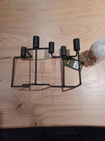 Zwarte Kandelaar + Kaarsen - Kerstdecoratie beschikbaar voor biedingen