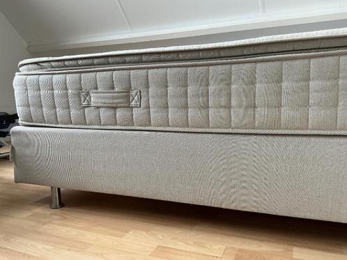 Boxspring bed, Huis en Inrichting, Slaapkamer | Boxsprings, Zo goed als nieuw, 160 cm, 200 cm, Tweepersoons, Beige, Ophalen
