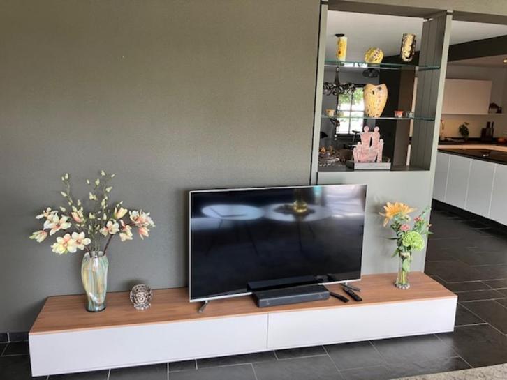 Design TV meubel en/of roomdivider, Huis en Inrichting, Kasten | Televisiemeubels, Zo goed als nieuw, Minder dan 100 cm, 200 cm of meer