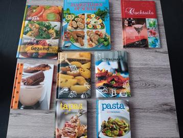 VERSCHILLENDE KOOKBOEKEN  beschikbaar voor biedingen