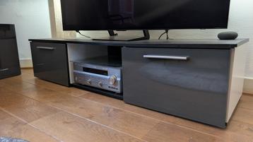 Tv meubel/ kast beschikbaar voor biedingen