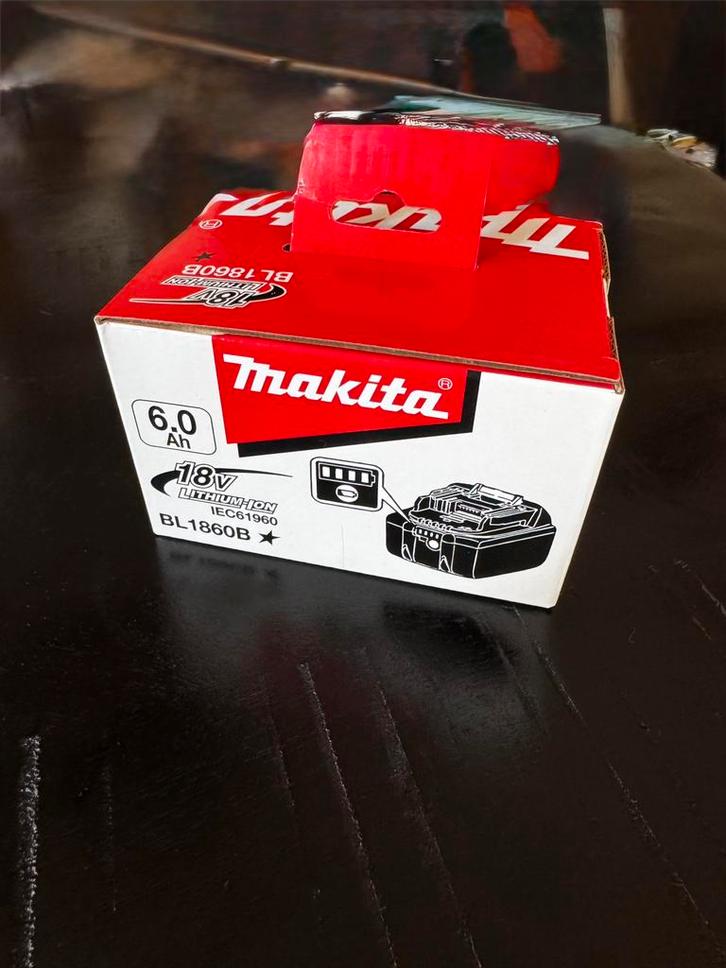 Makita BL1860B Accu 18V 6.0AH Nieuw in doos, Doe-het-zelf en Verbouw, Gereedschap | Machine-onderdelen en Toebehoren, Zo goed als nieuw