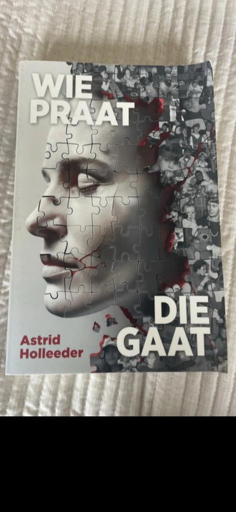 Boek Astrid Holleeder, Ophalen of Verzenden, Zo goed als nieuw, Overige