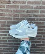 Nike Air Max 1 Premium Pure Platinum Miniswoosh, Overige kleuren, Nike, Ophalen of Verzenden, Sneakers of Gympen