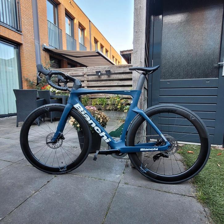 Te koop; bianchi oltre, Fietsen en Brommers, Elektrische fietsen, Zo goed als nieuw, Overige merken, 55 tot 59 cm, Ophalen