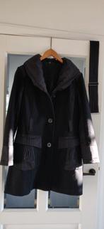 Reset zwarte winterjas met ceintuur mt 44, Ophalen of Verzenden, Zo goed als nieuw, Maat 42/44 (L), Zwart