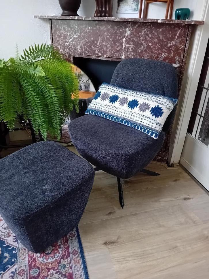 Zuiver Dusk fauteuil-Dark grey en hocker, Huis en Inrichting, Fauteuils, Zo goed als nieuw, 50 tot 75 cm, Minder dan 75 cm, Ophalen