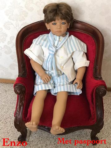 Annette Himstedt Pop Enzo met Paspoort beschikbaar voor biedingen