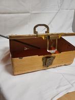 Oude metalen geldkist, Ophalen of Verzenden