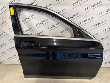 Portier 4Deurs rechts-voor van een Mercedes C-Klasse (197) beschikbaar voor biedingen