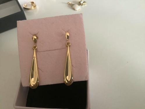 Prachtige vintage gouden oorbellen hangers pegels 14 k goud, Sieraden, Tassen en Uiterlijk, Oorbellen, Zo goed als nieuw, Hangers