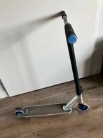 Stuntstep zwart met gratis skateboard (klein), Fietsen en Brommers, Steps, Ophalen, Gebruikt, Overige typen, Nkd stunt step