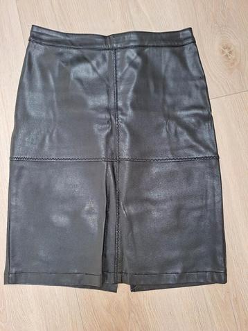VILA leren look koker rok - maat XS 34 beschikbaar voor biedingen