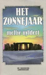 Zonnejaar, Mellie Uyldert, Boeken, Esoterie en Spiritualiteit, Verzenden, Zo goed als nieuw, Spiritualiteit algemeen, Overige typen