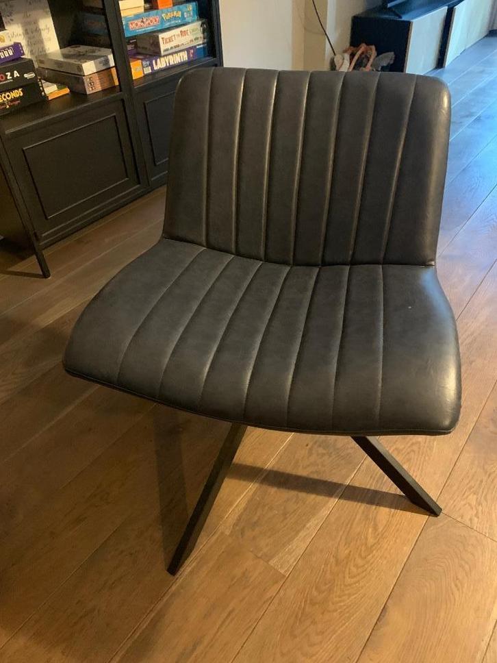 Donkerblauwe Draaistoel, Huis en Inrichting, Fauteuils, Gebruikt, Stof, 50 tot 75 cm, Minder dan 75 cm, Ophalen