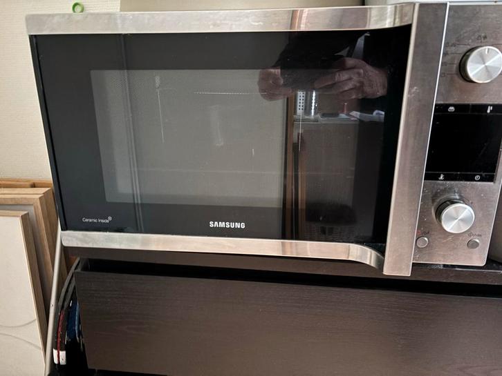 Samsung MC457TGRC Combimagnetron 45 L, Witgoed en Apparatuur, Magnetrons, Gebruikt, Vrijstaand, Combimagnetron, 45 tot 60 cm, Grill