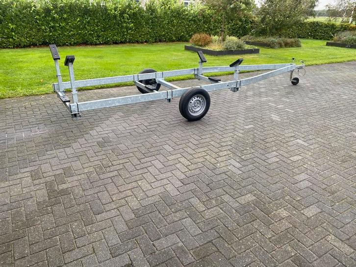 Grote boottrailer stallingstrailer, Watersport en Boten, Boottrailers, Zo goed als nieuw, Overige typen, Minder dan 1500 kg, Minder dan 6 meter