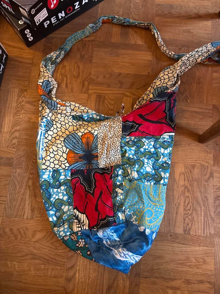 Kleurrijke handgemaakte tas uit Afrika, omkeerbaar, Ophalen of Verzenden, Gebruikt, Overige kleuren, Handtas