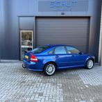 Volvo S40 1.8 Kinetic CLIMA | CRUISE CONTROL | 17INCH | TREK, Auto's, Volvo, Voorwielaandrijving, Gebruikt, Zwart, 4 cilinders