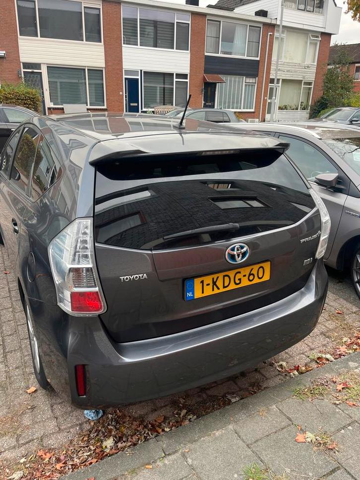 Toyota Prius Wagon 1.8 Full Hybrid 136PK Aut 95g 2013 Grijs, Auto's, Toyota, Particulier, Prius Wagon, Hybride Elektrisch/Benzine