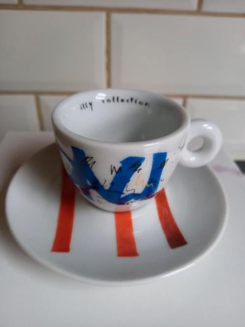 Illy art collection 2004 espresso kop en schotel, Verzamelen, Porselein, Kristal en Bestek, Zo goed als nieuw, Kop en/of schotel