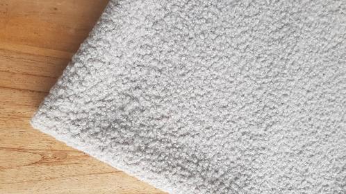 Restant Boucle stof, Hobby en Vrije tijd, Stoffen en Lappen, Nieuw, Polyester, 120 cm of meer, 30 tot 200 cm, Beige, Verzenden