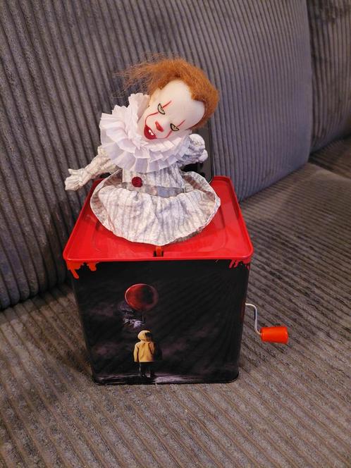Jack in the box pennywise IT Stephen king, Verzamelen, Poppen, Zo goed als nieuw, Ophalen of Verzenden