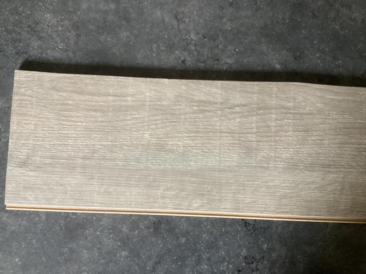 Laminaat, Doe-het-zelf en Verbouw, Vloerdelen en Plavuizen, Nieuw, Laminaat, Hout, 50 tot 150 cm, 10 tot 30 cm, Ophalen