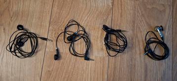 Diverse Oortjes beschikbaar voor biedingen