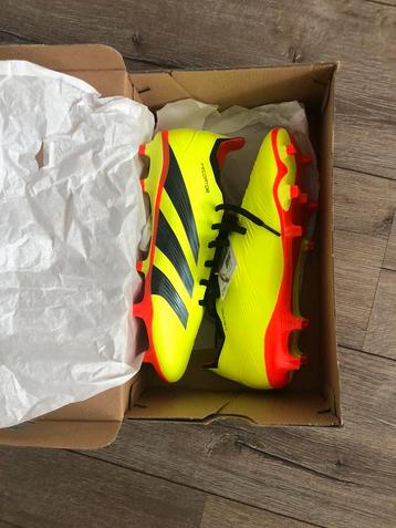 Voetbalschoenen beschikbaar voor biedingen