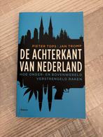 De Achterkant van Nederland - Tops & Tromp, Ophalen of Verzenden, Zo goed als nieuw, Politiek en Staatkunde, Nederland