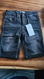 Gave zwarte korte broek van 'Name It' *nieuw* maat 134, Broek, Nieuw, Ophalen of Verzenden, Name IT
