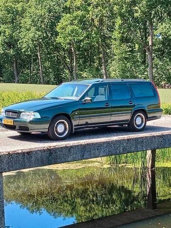 Volvo V70 2.5 Classic 1998 Groen, Auto's, Volvo, Particulier, V70, ABS, Airbags, Airconditioning, Bluetooth, Boordcomputer, Centrale vergrendeling