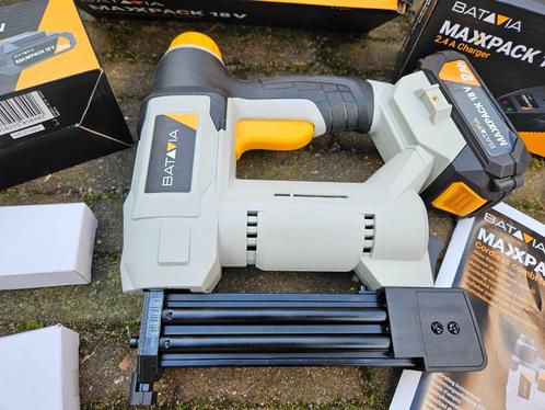 Nieuwe  Accu combi-tacker 18GA18V met Accu en Lader € 125,00, Doe-het-zelf en Verbouw, Gereedschap | Overige machines, Nieuw, Ophalen of Verzenden