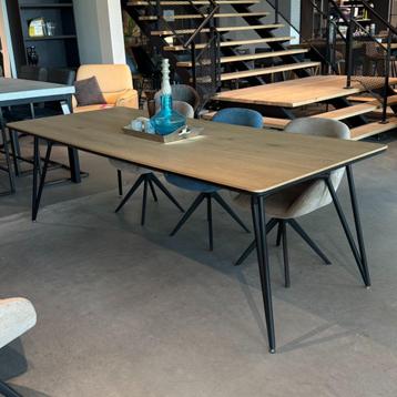 Eiken eetttafel 240x100 Xooon model Vik  beschikbaar voor biedingen