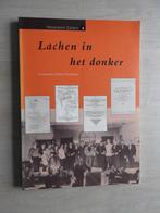 Lachen in het donker - Amusement in Kamp Westerbork, Ophalen of Verzenden, Tweede Wereldoorlog, Zo goed als nieuw, Overige onderwerpen