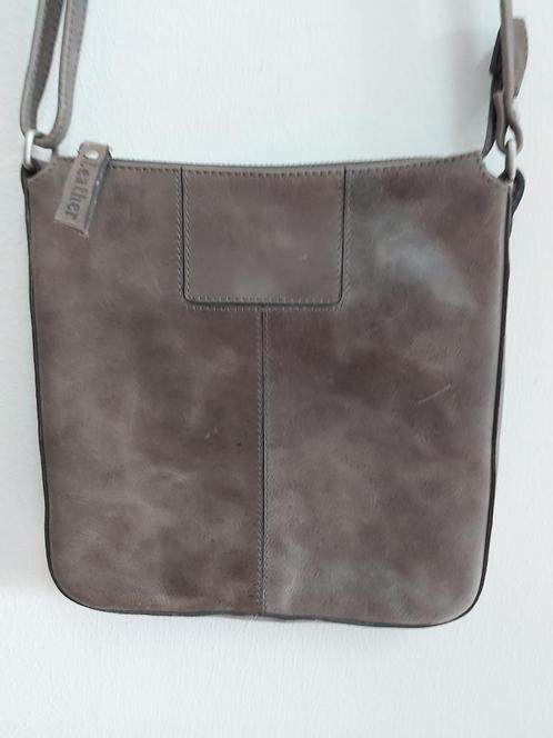 Tas19 - Bruingrijze leren schoudertas (1), Sieraden, Tassen en Uiterlijk, Tassen | Schoudertassen, Zo goed als nieuw, Bruin, Ophalen of Verzenden