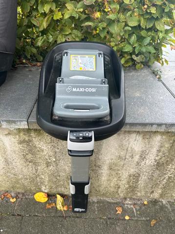 Maxi-Cosi FamilyFix Isofix Base beschikbaar voor biedingen