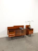 Vintage design donker fineer nachtkastjes set Pozar, Ophalen, Gebruikt, Hout