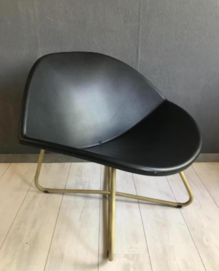 Niels Gammelgaard LIPS stoel IKEA, Huis en Inrichting, Stoelen, Zo goed als nieuw, Eén, Kunststof, Metaal, Zwart, Ophalen