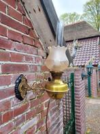 Wandschemerlamp, model olielamp elektrisch gemaakt., Antiek en Kunst, Antiek | Lampen, Verzenden