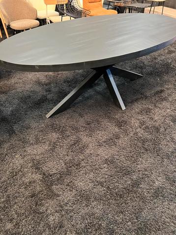 Ovale mangohouten eettafel 220cm - nette staat! beschikbaar voor biedingen