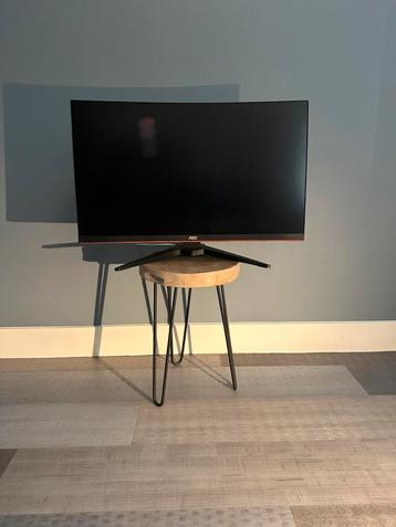 AOC 27” curved beeldscherm 144Hz beschikbaar voor biedingen