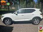 Volvo XC40 2.0 T4 Momentum, 15 km/l, Euro 6, 1969 cc, Wit